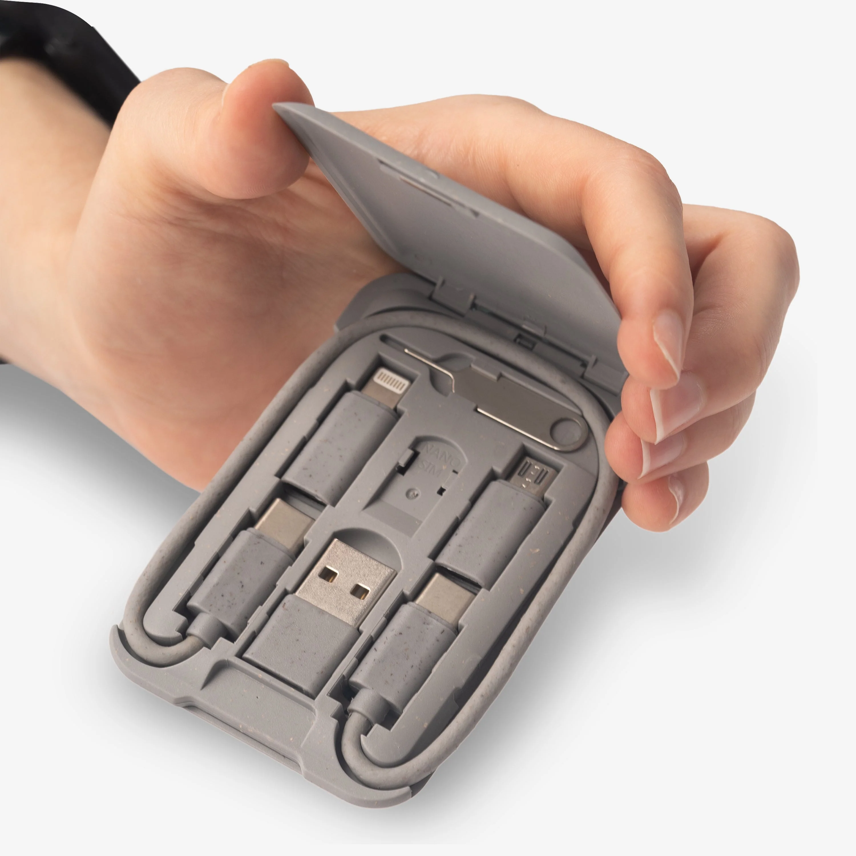 6-in-1 Travel Cable Kit - - Image 4