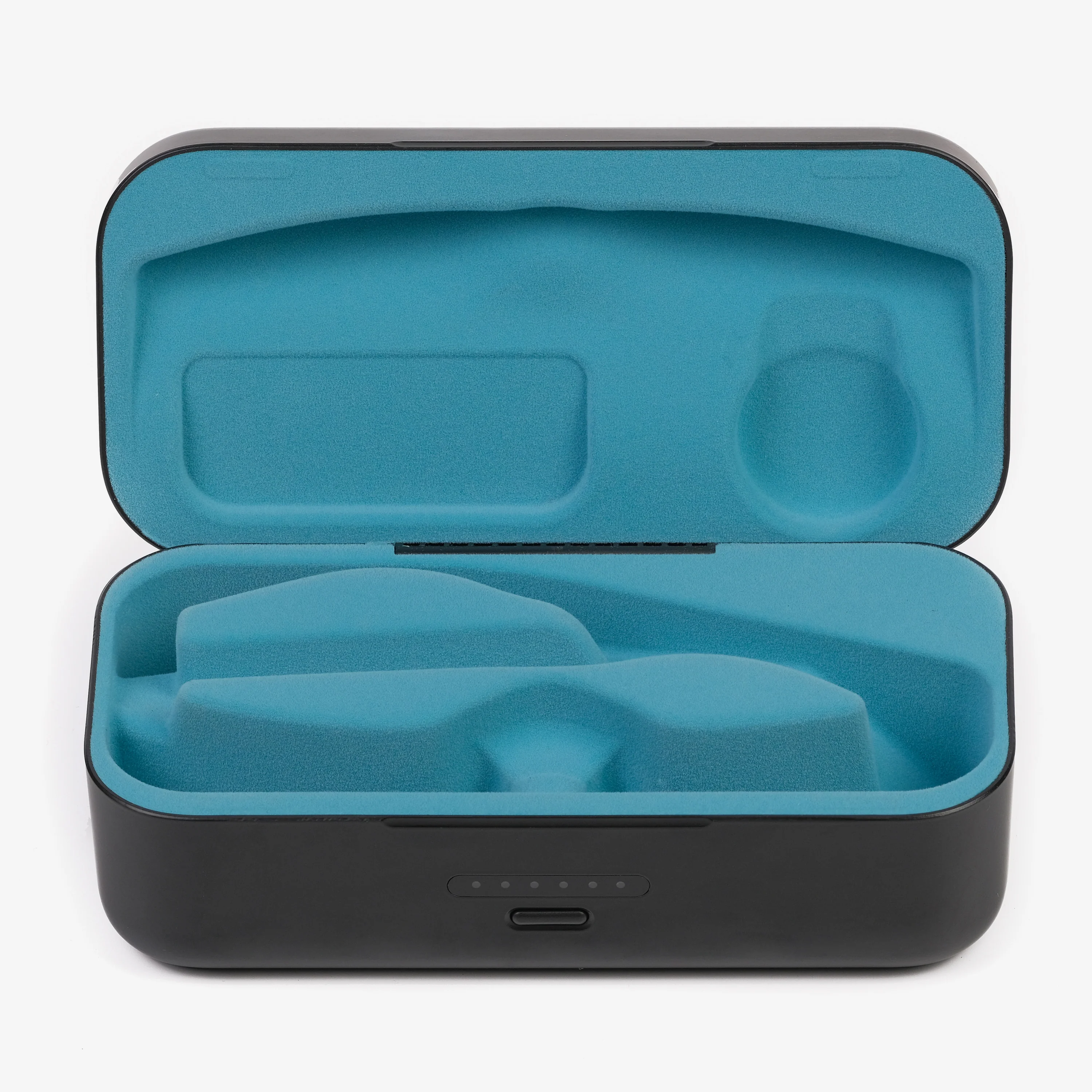 Dusk Charging Travel Case with AirTag Holder - Image 3