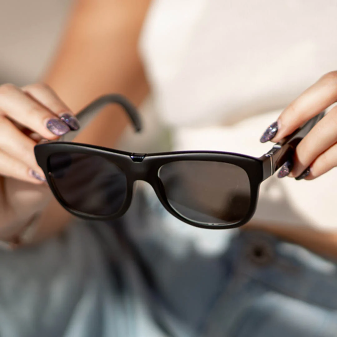 Dusk Rx: Premium Smart Glasses with Electronic Tint Control - Image 12
