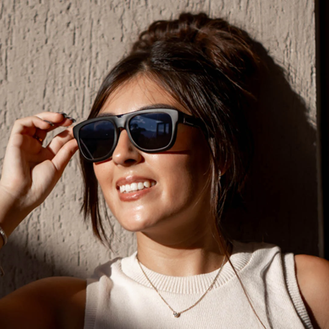 Dusk Rx: Premium Smart Glasses with Electronic Tint Control - Image 9